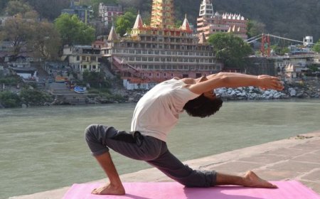 Why Yoga Teacher Training in Rishikesh Attracts Yogis Worldwide