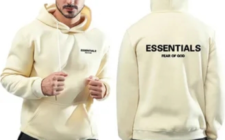 The Fear of God Essentials T-Shirt – The Everyday Staple Your Wardrobe Needs