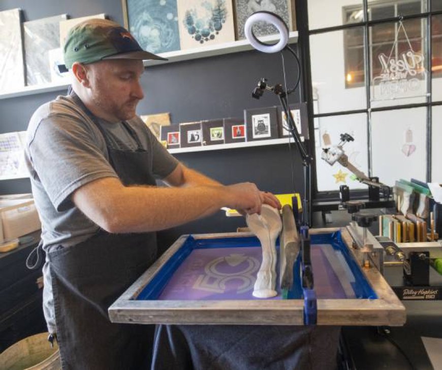 Why Choose Screen Printing in Hampshire for Custom Apparel and Merchandise?