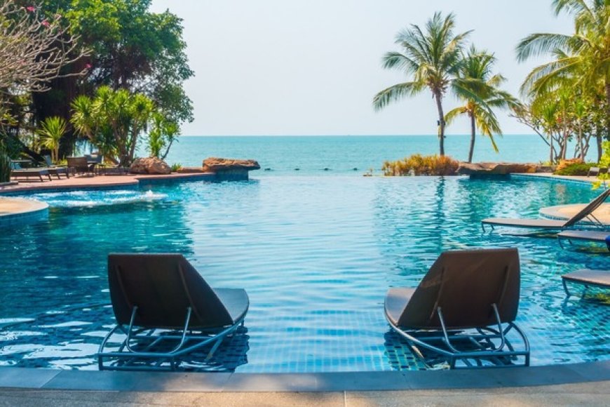 What to Expect During Swimming Pool Installation in Houston TX