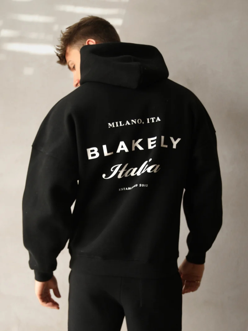 Effortless Cool: Why the Blakely Hoodie Is a Wardrobe Essential